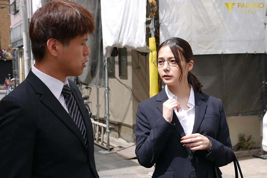 FSDSS-719 [ซับไทยUncen] สาวเรียบร้อยเรื่องอย่างว่าเธอหื่นมาก Hikari Azusa