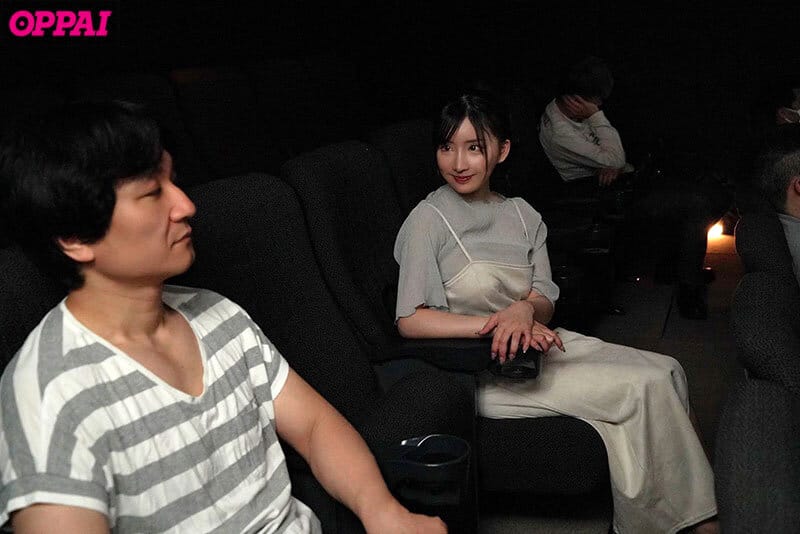 PPPE-166 [Uncen] พี่อย่าส่งเสียงดัง เดี๋ยวเขาหันกันทั้งโรง Karen Yuzuriha