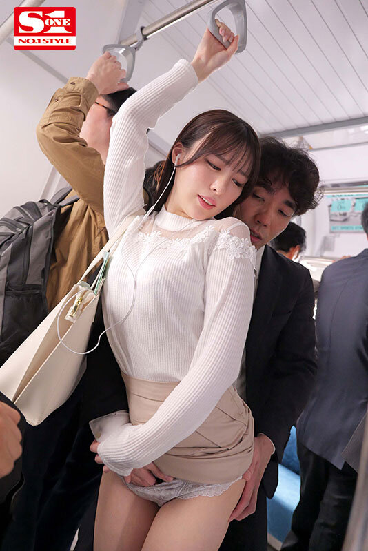 เอวีหนัง18+ ล้วงหีนักเรียนบนรถไฟจนเธอกระตุก SONE-187